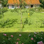 Pusztafarm - Boutique Retreat With Wellness 6 To 8 Guests *