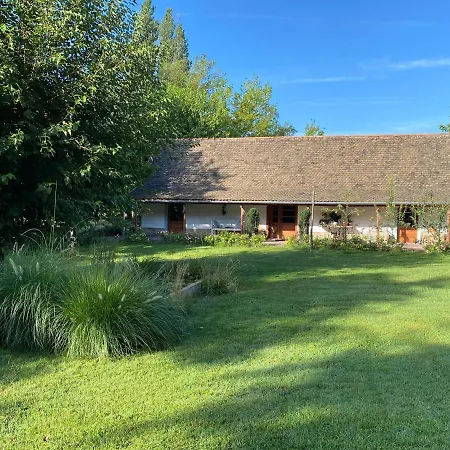 Pusztafarm Boutique Countryside Retreat With Wellness 6 To 8 Guests בית חווה Fulophaza