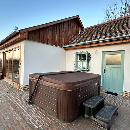 Pusztafarm Boutique Countryside Retreat With Wellness 6 To 8 Guests בית חווה Fulophaza