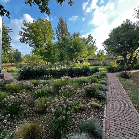 בית חווה Pusztafarm Boutique Countryside Retreat With Wellness 6 To 8 Guests *