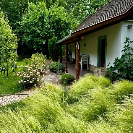 Pusztafarm - Boutique Retreat With Wellness 6 To 8 Guests *