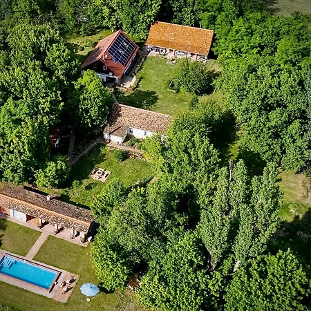 Pusztafarm - Boutique Retreat With Wellness 6 To 8 Guests Farm stay