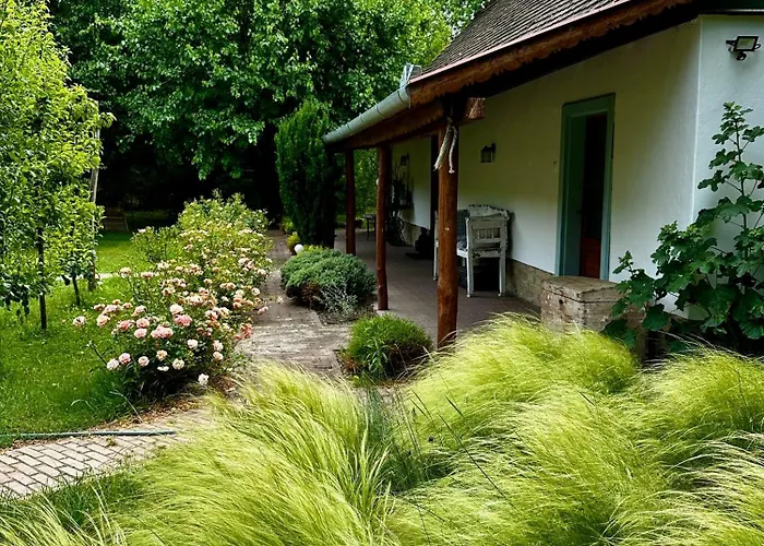 Pusztafarm - Boutique Retreat With Wellness 6 To 8 Guests *
